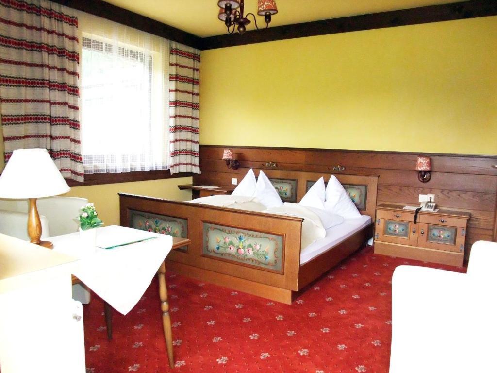 Ferienhotel Knollhof Ramsau am Dachstein Oda fotoğraf